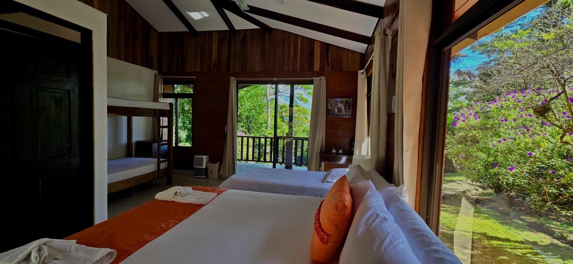 Heliconias Rainforest Lodge Бихагуа Экстерьер фото