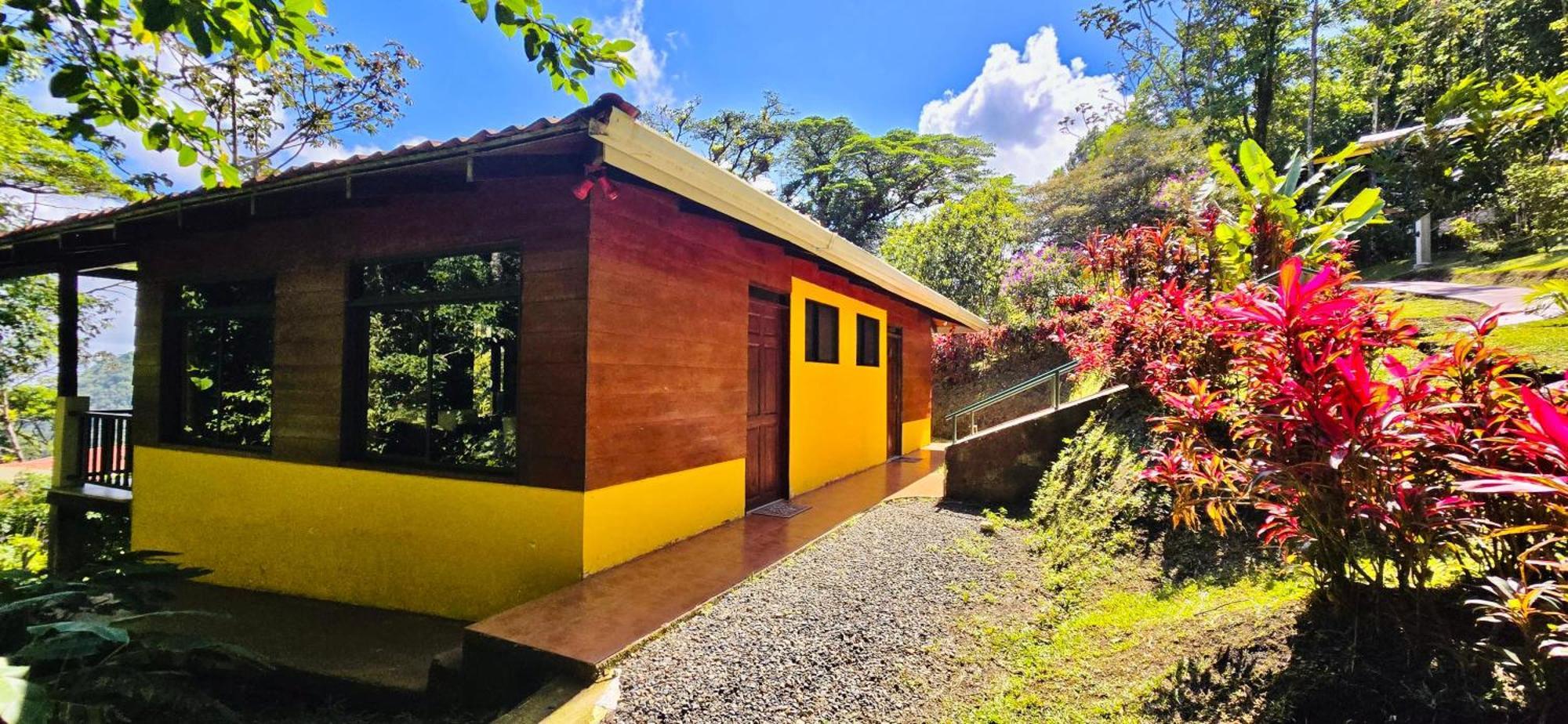 Heliconias Rainforest Lodge Бихагуа Экстерьер фото